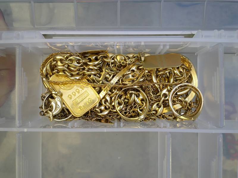 Gold scrap in a box