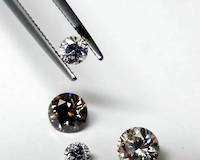Beautifully polished diamonds by GOLDIVANTI LP